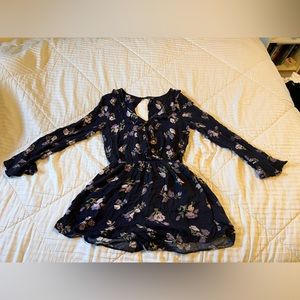 American Eagle floral romper with pockets